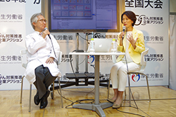 医療とスポーツのコラボに期待を寄せる有森さん(右)と中川准教授