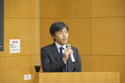 高橋課長補佐